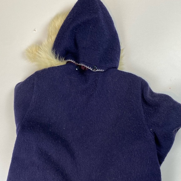 Vintage 1960s Inuit Wool and Fur Duffle Parka with Embroidered Animals - Sz M - Picture 12 of 16